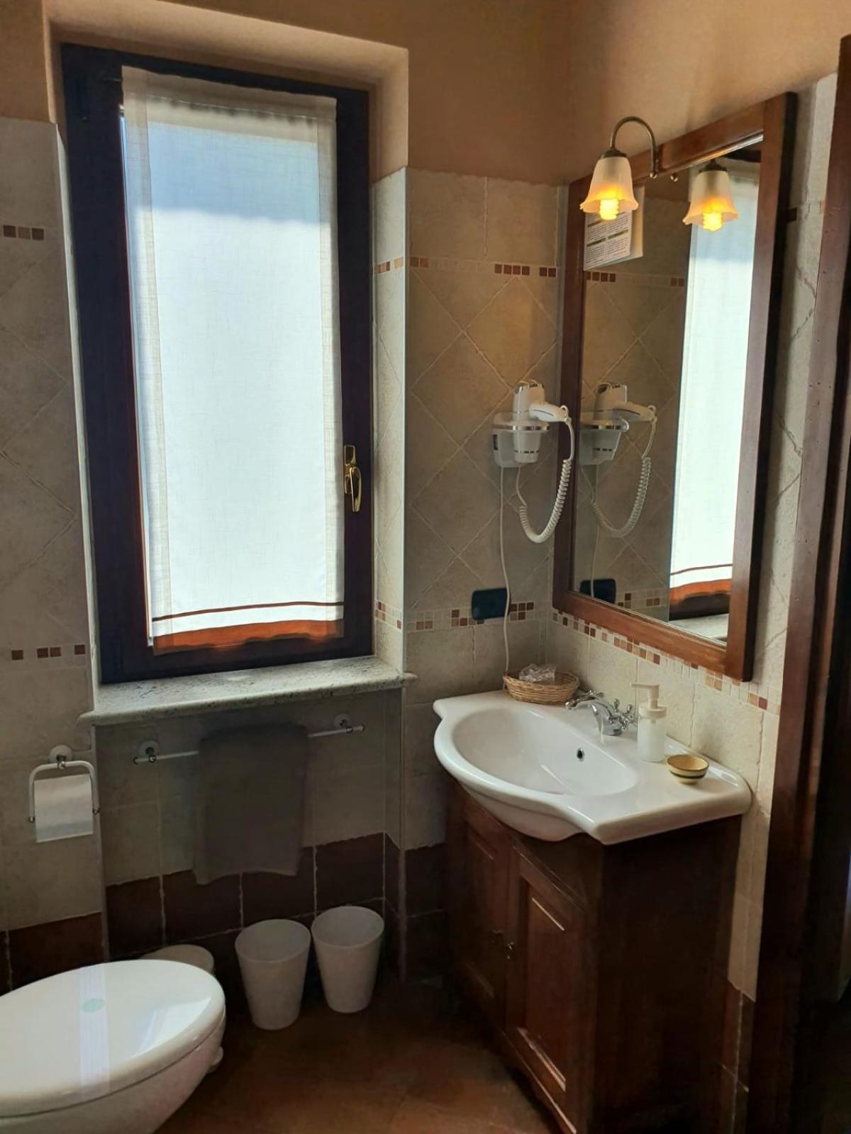 סנטו סטפאנו בלבו Agriturismo Cascina L'Arche מראה חיצוני תמונה