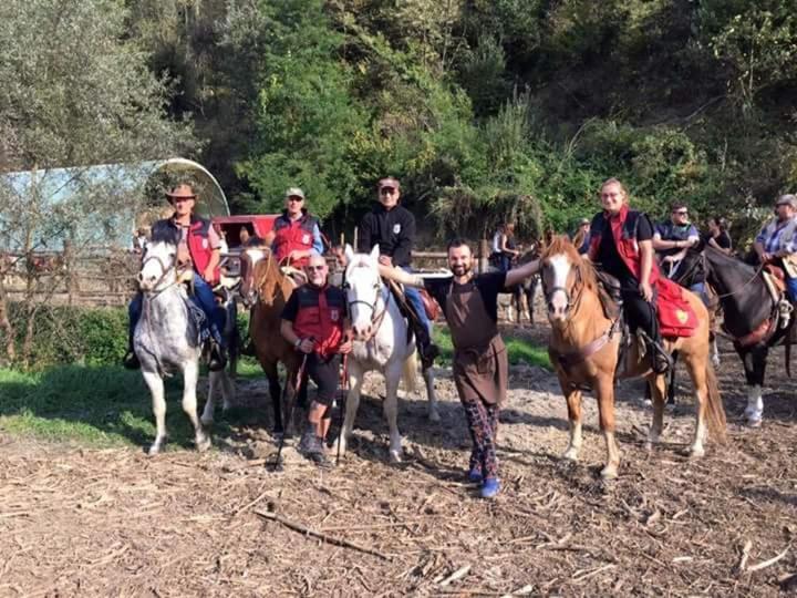 סנטו סטפאנו בלבו Agriturismo Cascina L'Arche מראה חיצוני תמונה